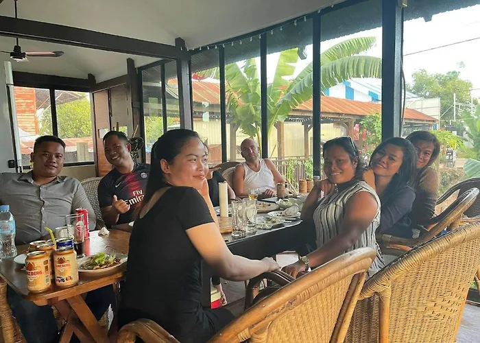 Pomelo Travel Outpost Cambodia ដំណាក់ភ្នំក្រោម