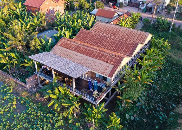 Pomelo Travel Outpost Cambodia ដំណាក់ភ្នំក្រោម 3*
