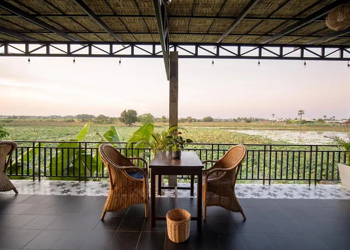 Pensjonat Pomelo Travel Outpost Cambodia ដំណាក់ភ្នំក្រោម 3*