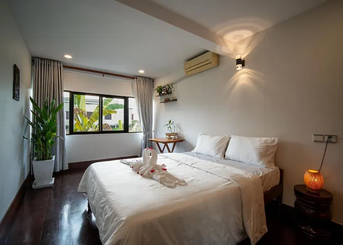 Pomelo Travel Outpost Cambodia ដំណាក់ភ្នំក្រោម