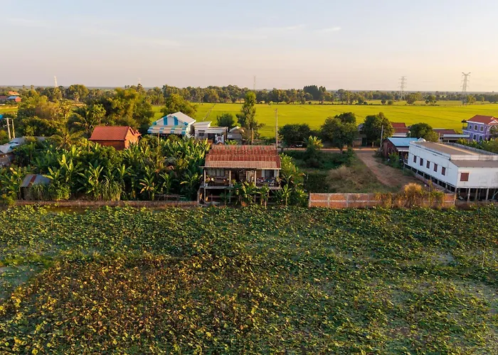 Pensjonat Pomelo Travel Outpost Cambodia ដំណាក់ភ្នំក្រោម