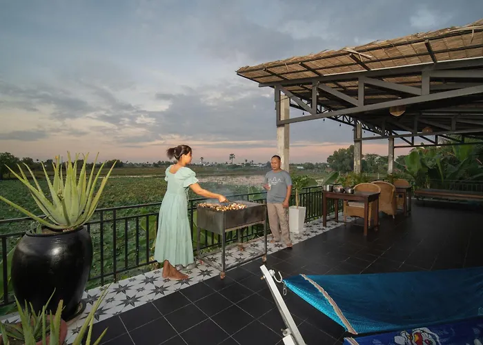 Pomelo Travel Outpost Cambodia ដំណាក់ភ្នំក្រោម 招待所 暹粒