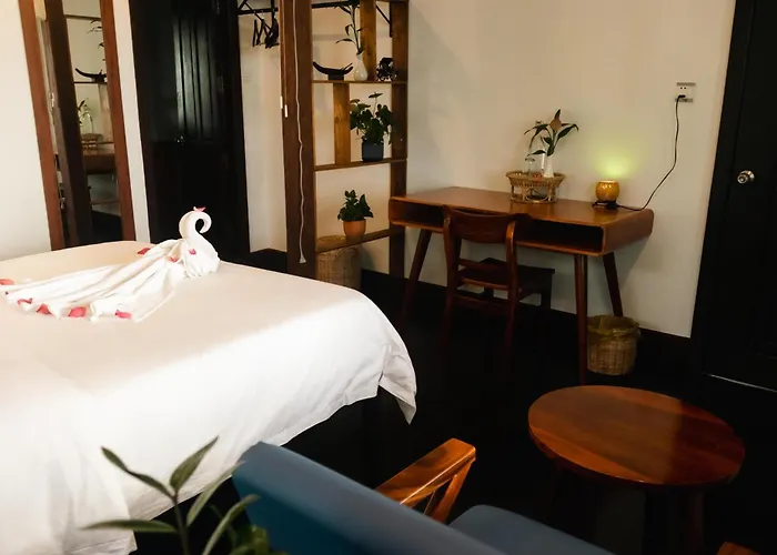 Pomelo Travel Outpost Cambodia ដំណាក់ភ្នំក្រោម Pensjonat